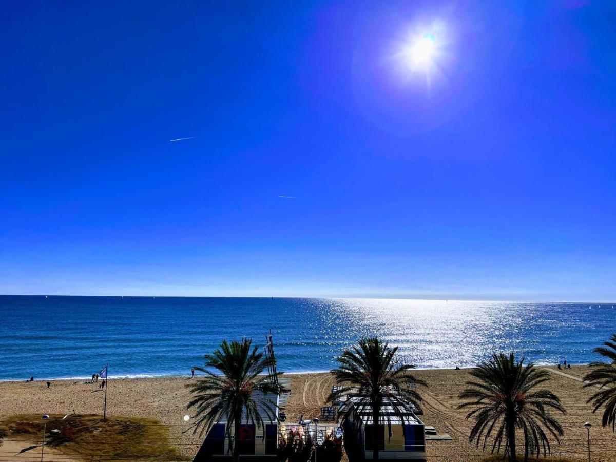 Vilador Beach Hotel Masnou Exterior photo