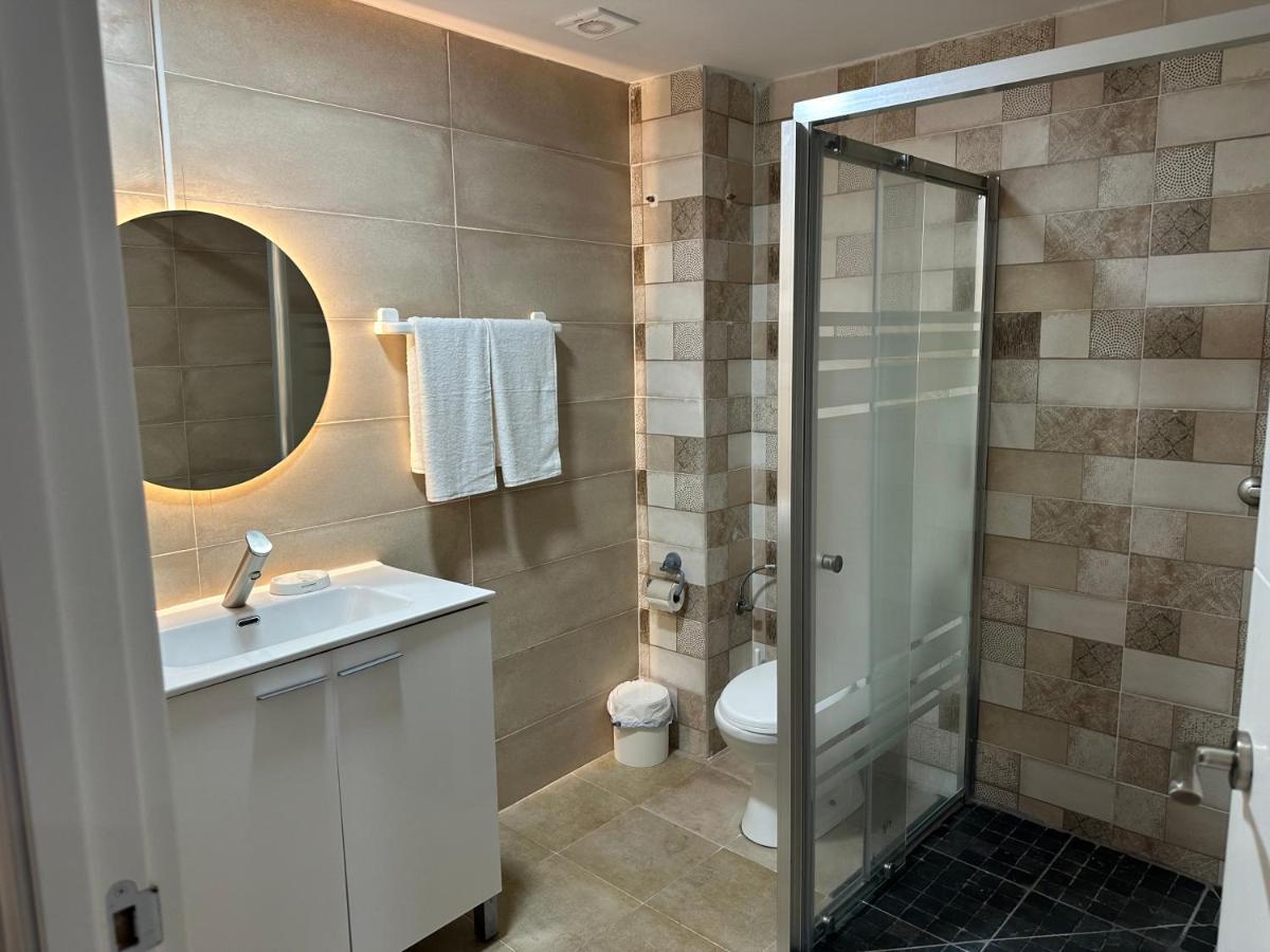 Vilador Beach Hotel Masnou Exterior photo