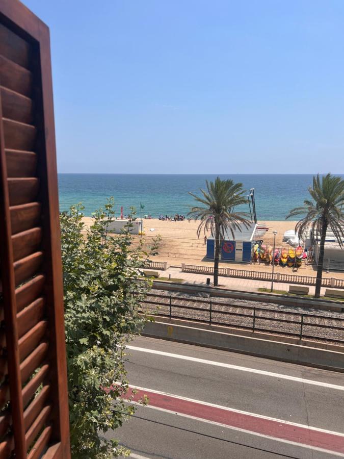 Vilador Beach Hotel Masnou Exterior photo