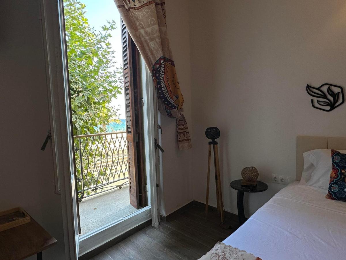 Vilador Beach Hotel Masnou Exterior photo